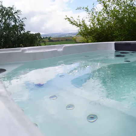 Les Logis De Lea לינה וארוחת בוקר Saint-Beauzely