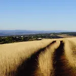 Les Logis De Lea ベッド・アンド・ブレックファスト Saint-Beauzely