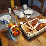 Les Logis De Lea Bed & Breakfast
