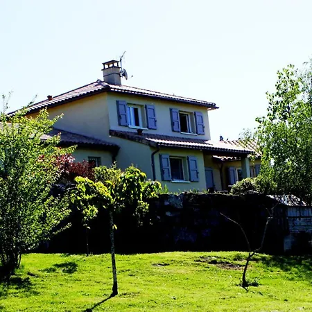 Les Logis De Lea فندق مبيت وإفطار Saint-Beauzely